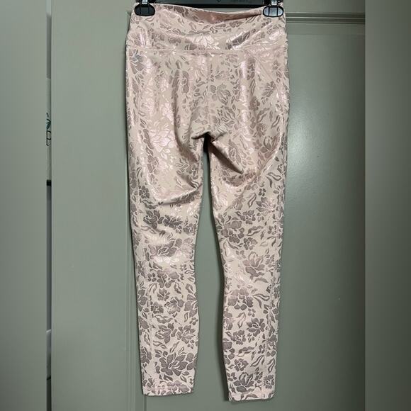 Fabletics Oasis PureLuxe High-Waisted 7/8 Leggings | Pink Floral Foil Design XXS - Picture 3 of 12